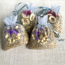 Load image into Gallery viewer, Lavender &amp; Eucalyptus Scented Sachet
