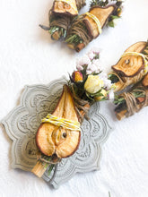 Load image into Gallery viewer, Pear, Palo Santo, Juniper, and Cinnamon Smudge Stick

